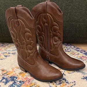 Never Worn: Cat & Jack Girls' Brown Western Zip Boots